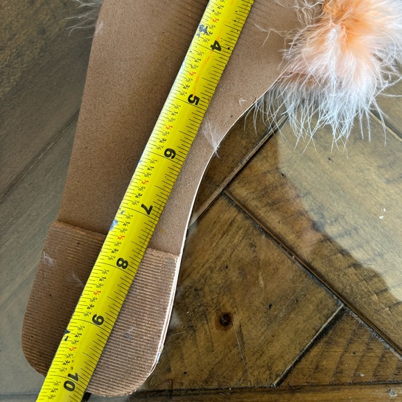 CHINESE LAUNDRY pink faux feather ZOEY MARAB SANDAL gold detail heel Sz 8.5 - Picture 14 of 14